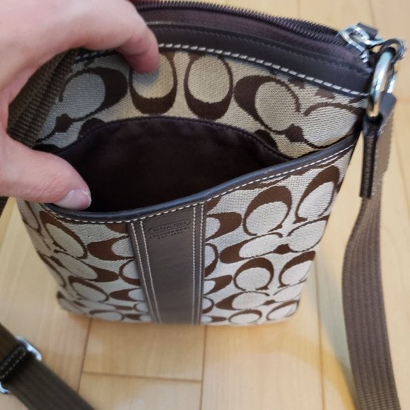 EUC Coach brown canvas and leather crossbody - Picture 2 of 5